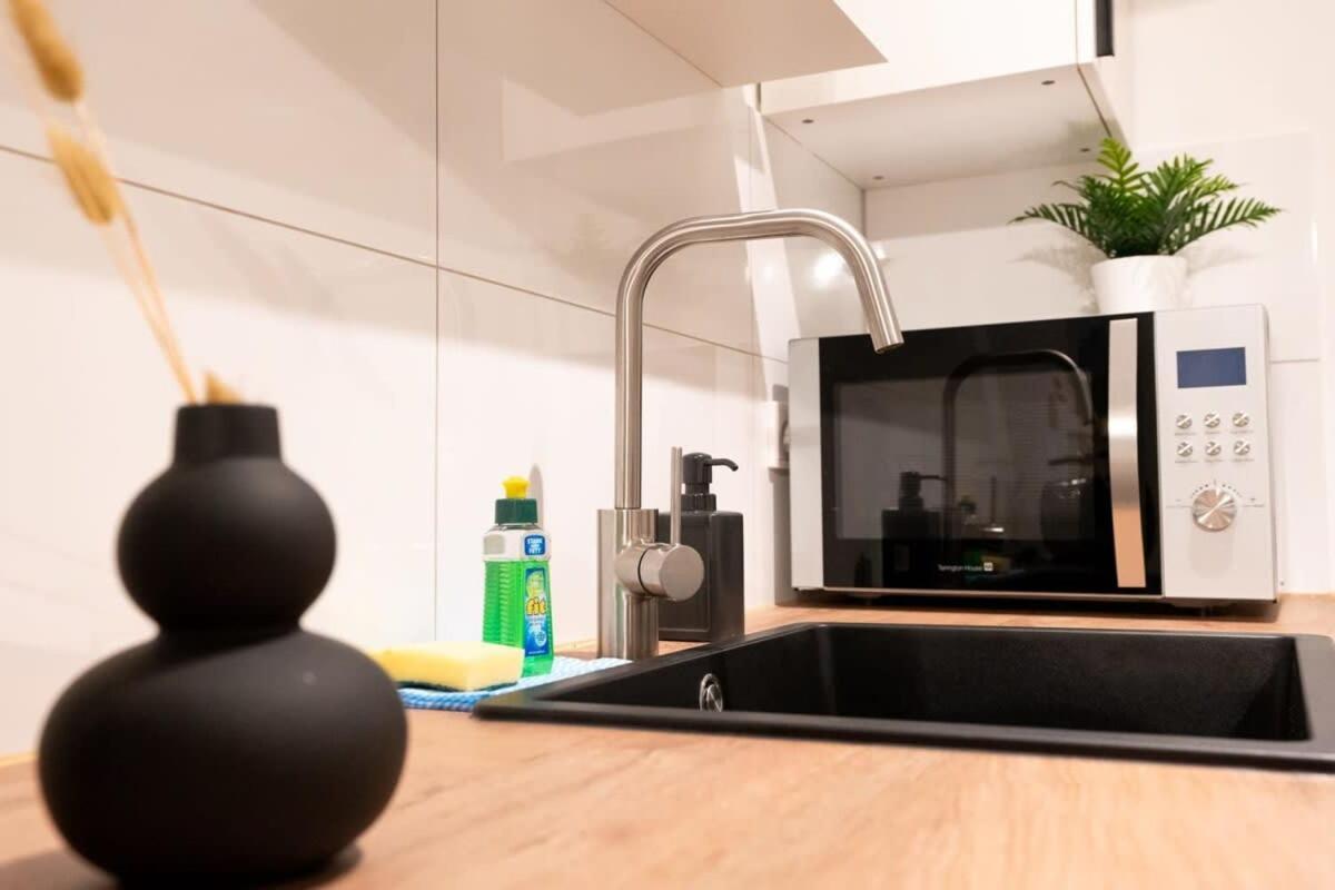 Hamburg City Apartment For 5 Eksteriør billede